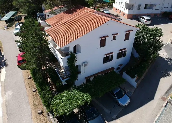 Mw, Plavi Apartman Baška