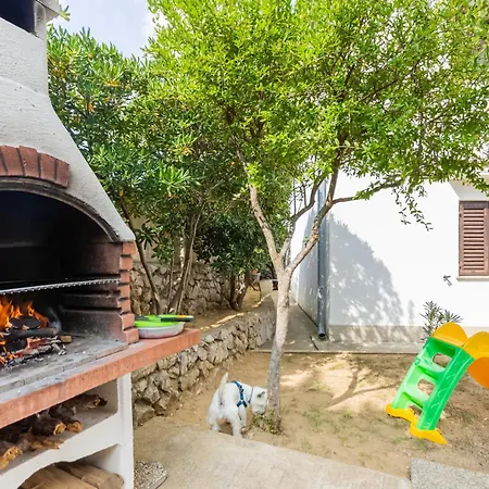 Mw, Plavi Apartment Baška